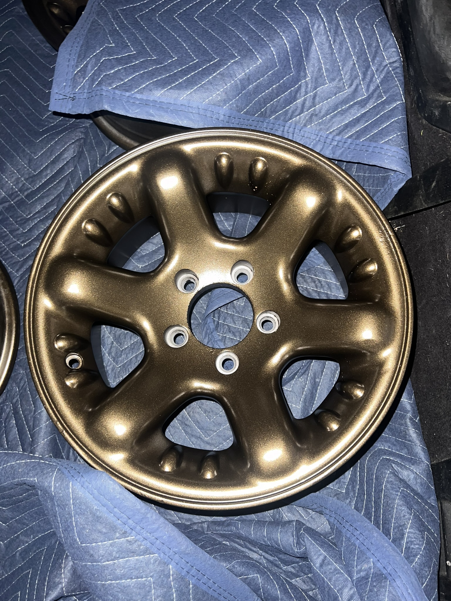 Bronze finished automotive wheel